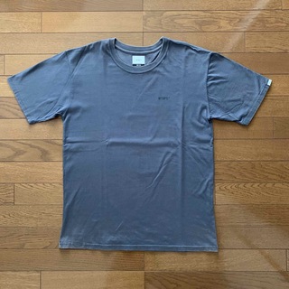 ダブルタップス(W)taps)のWTAPS ダブルタップス 半袖Tシャツ　グレー(Tシャツ/カットソー(半袖/袖なし))