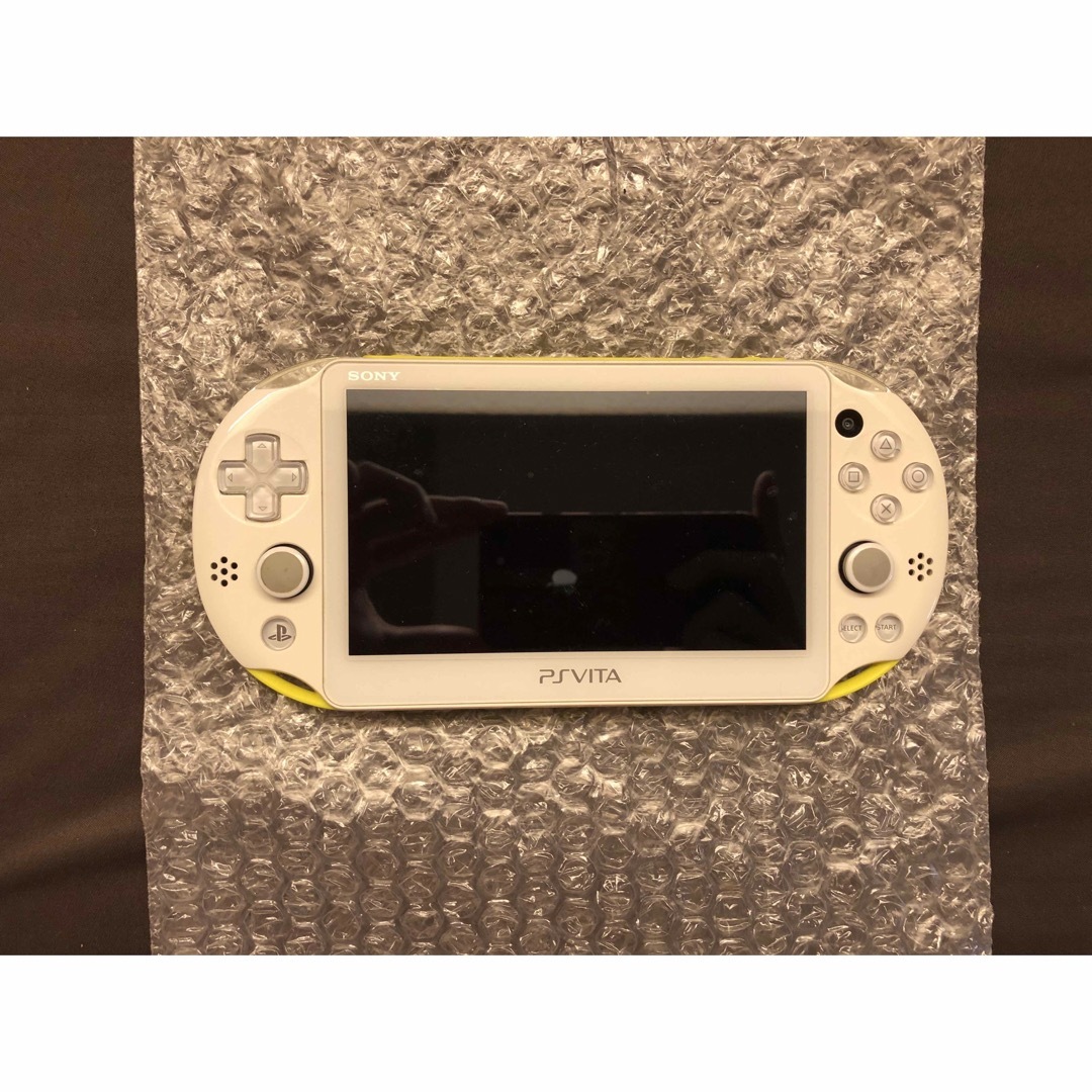 PlayStation®Vita（PCH-2000シリーズ）Wi-Fiモデル - 携帯用ゲーム機本体