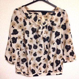 プロポーションボディドレッシング(PROPORTION BODY DRESSING)のエビちゃん着用フラワープリントブラウス(シャツ/ブラウス(長袖/七分))