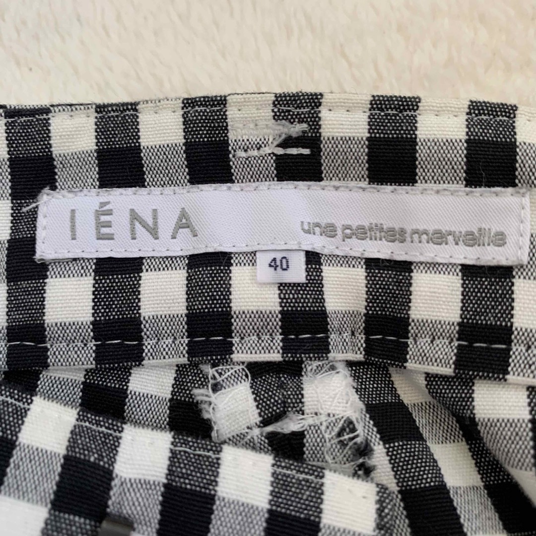 IENA(イエナ)のイエナ 美品 L 黒✖️白 チェック テーパードパンツ クロップド丈 おしゃれ レディースのパンツ(クロップドパンツ)の商品写真