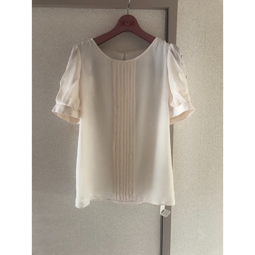 ビジュー付きブラウス タグ付き新品
