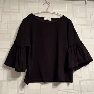 ローリーズファーム(LOWRYS FARM)の【美品】LOWRYSFARM黒プルオーバー(シャツ/ブラウス(半袖/袖なし))