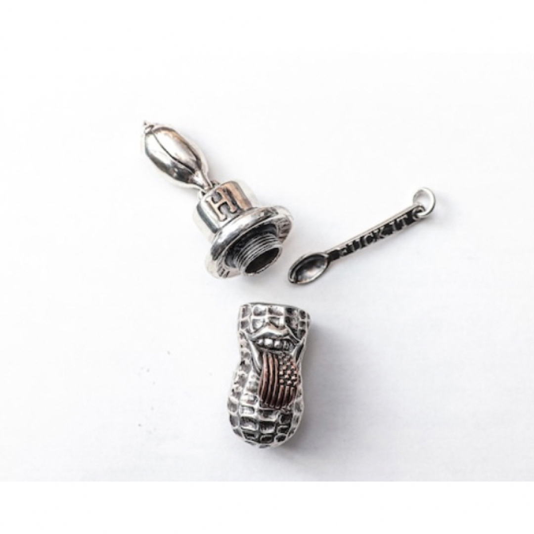 Peanuts&Co.(ピーナッツアンドコー)のHUF X YACHIMATA BERO PEANUTS （silver) メンズのアクセサリー(ネックレス)の商品写真