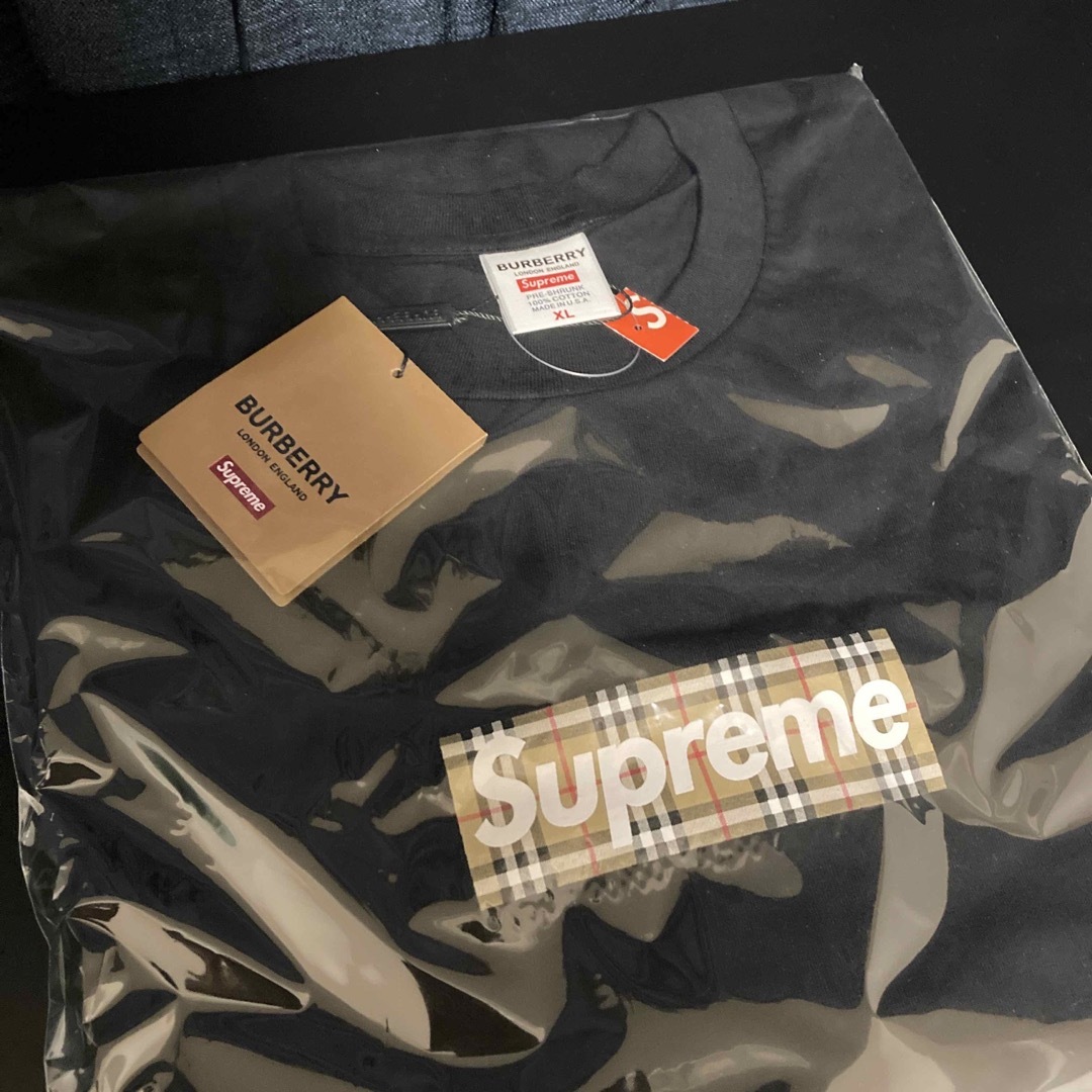 Supreme(シュプリーム)の【XLサイズ】Supreme Burberry Box Logo Tee メンズのトップス(Tシャツ/カットソー(半袖/袖なし))の商品写真