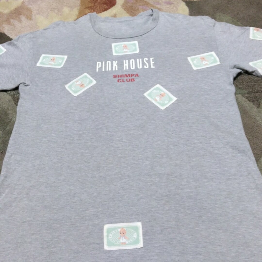 PINK HOUSE(ピンクハウス)の最終お値引き　ピンクハウスキューピーロゴ入りワッペンいっぱいTシャツ メンズのトップス(Tシャツ/カットソー(半袖/袖なし))の商品写真