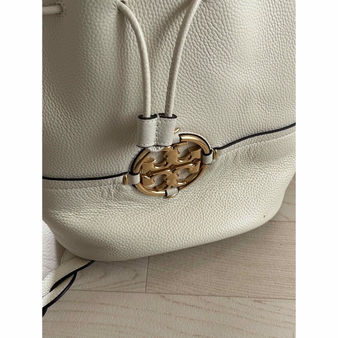 Tory Burch(トリーバーチ)のトリーバーチ　ミラーバケットバック　2way ショルダー レディースのバッグ(ショルダーバッグ)の商品写真