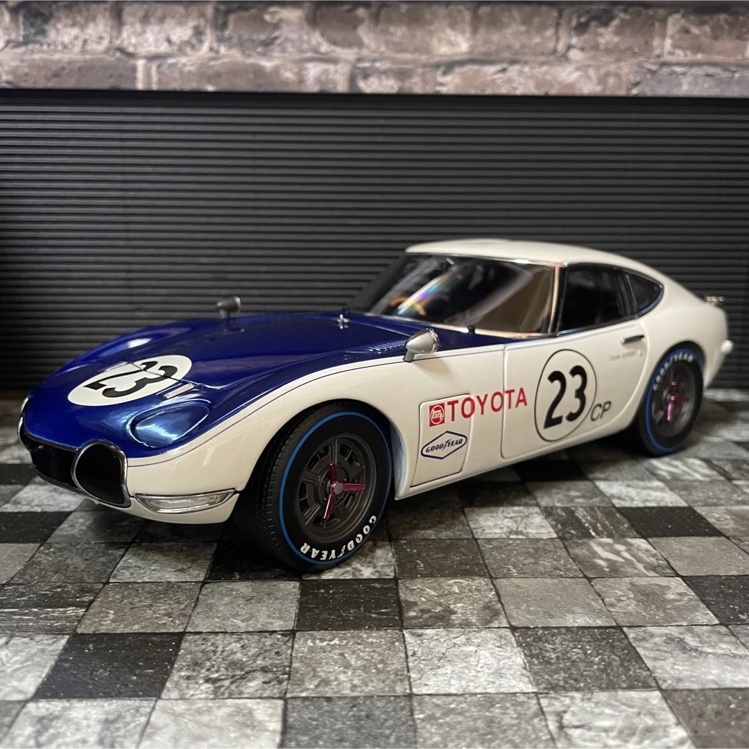 ミニカー1/18 AUTOart シェルビー トヨタ 2000GT SCCA 1968