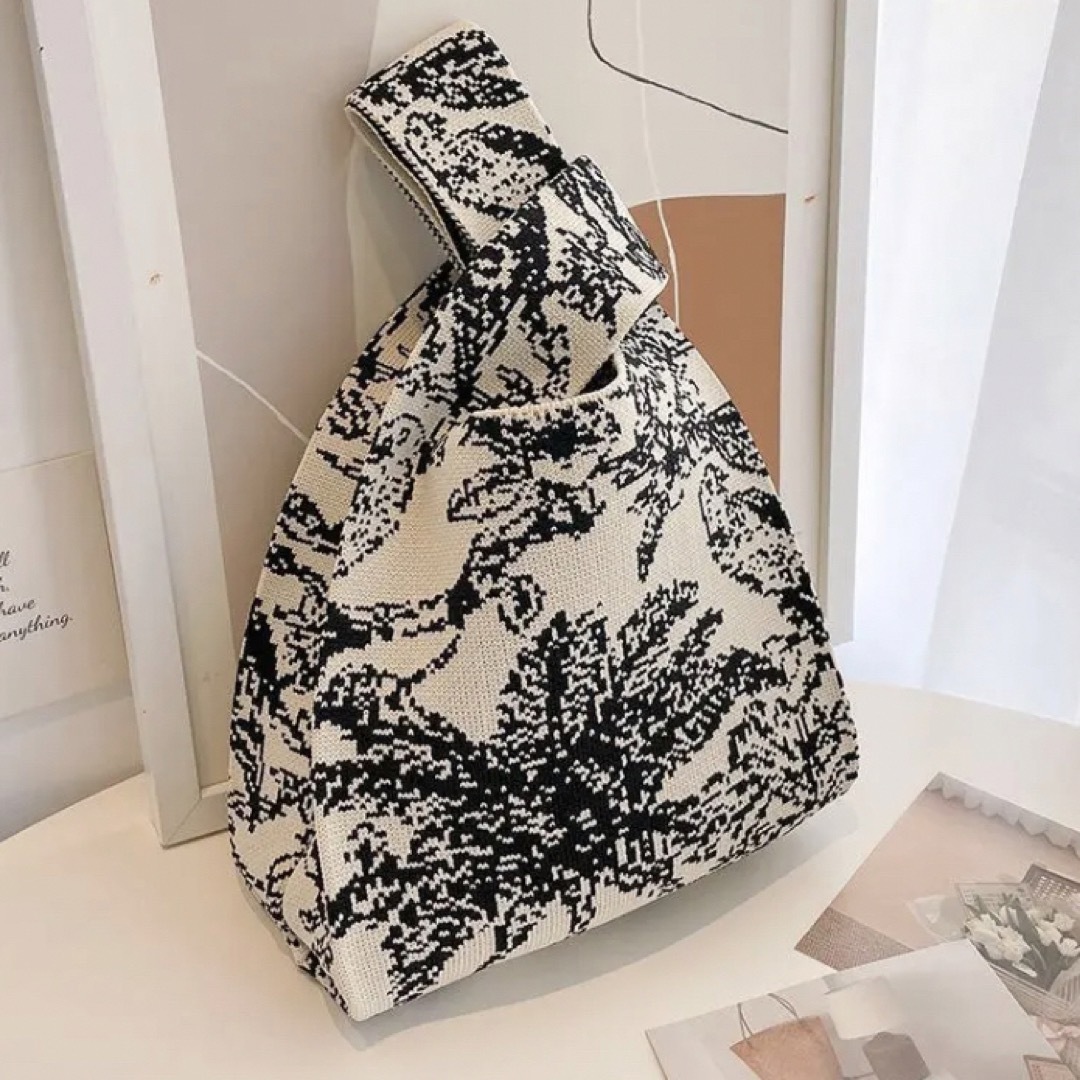 クロシェ編みバッグ ニットバッグ ツリー&バード柄 樹木 鳥 レディースのバッグ(ハンドバッグ)の商品写真