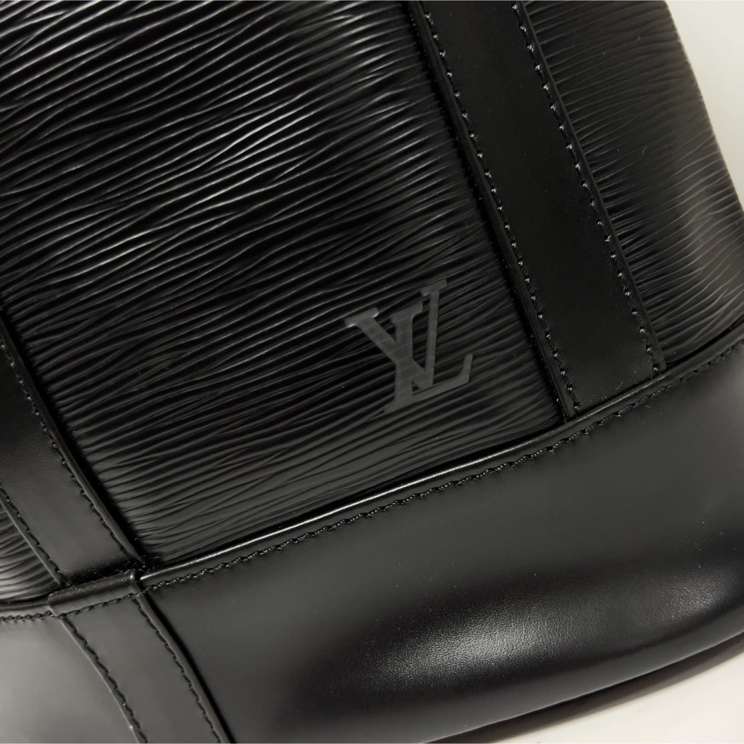 LOUIS VUITTON ルイ・ヴィトン エピ ランドネ 黒 ノワール バッグ