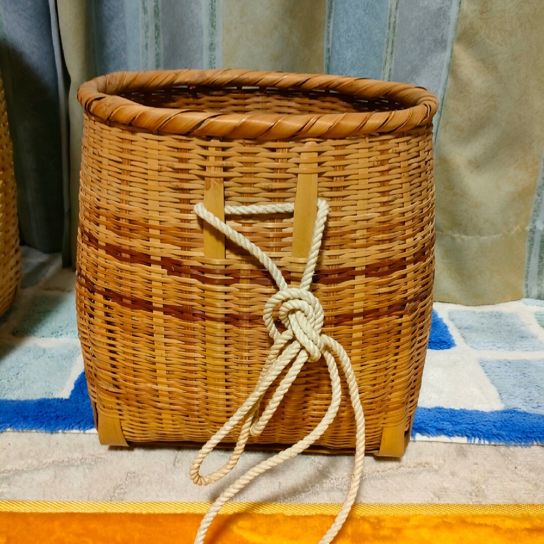 背負いカゴ 竹籠 背負い籠 (特大) 腰籠 腰カゴ 山菜摘み 収穫かご ビク-
