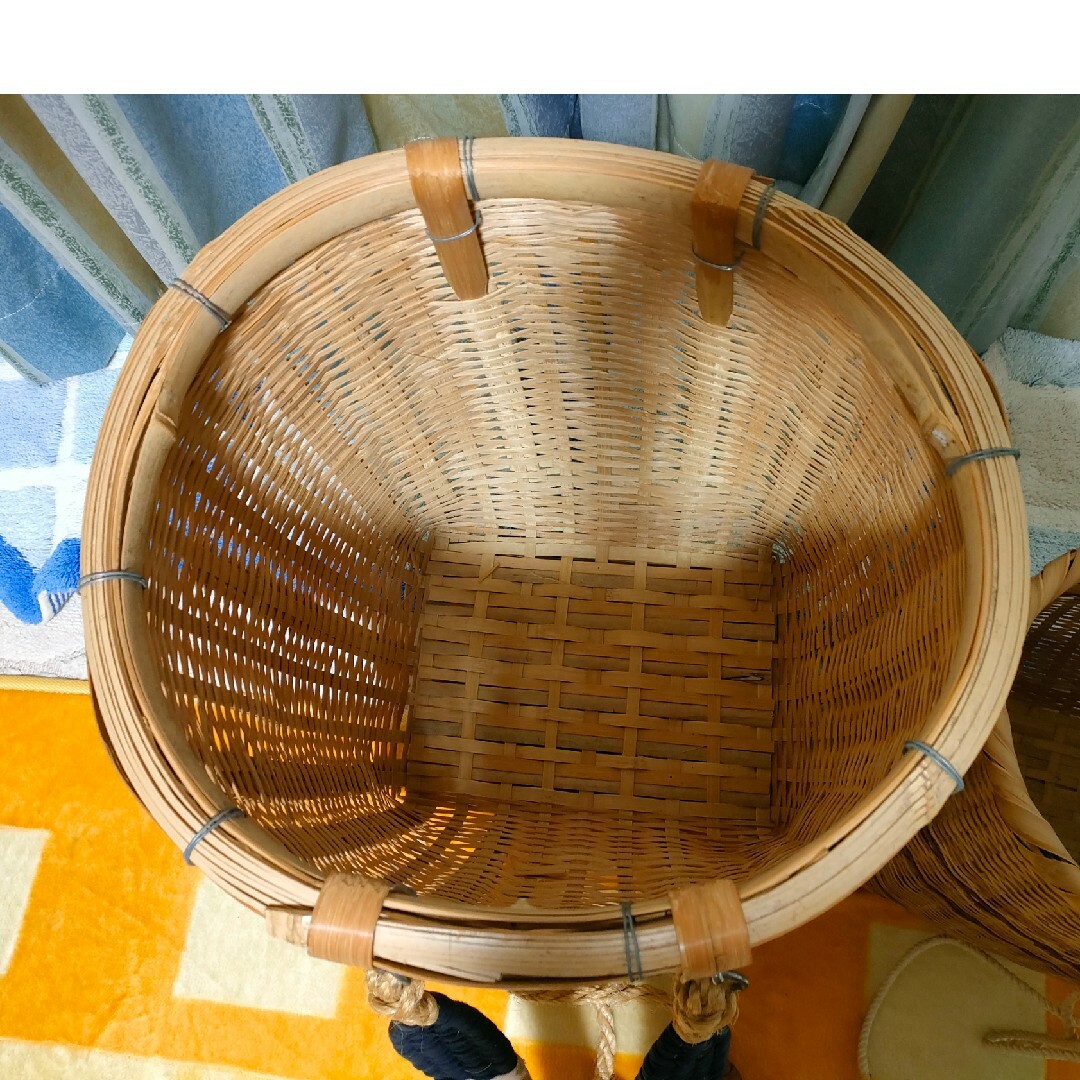 背負いカゴ 竹籠 背負い籠 (特大) 腰籠 腰カゴ 山菜摘み 収穫かご ビク