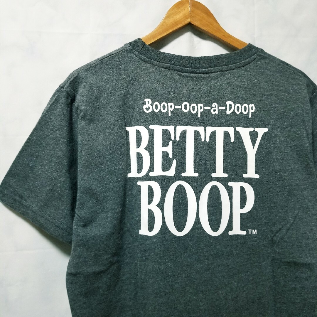 Betty Boop(ベティブープ)のベティーブープ ベティちゃん 服  新品　半袖 Tシャツ　ダークグレー メンズのトップス(Tシャツ/カットソー(半袖/袖なし))の商品写真