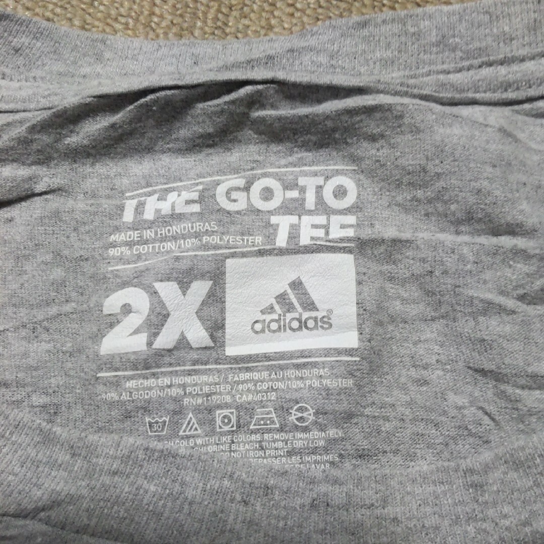 adidas(アディダス)の大きいサイズ アメリカ古着 adidas 半袖Ｔシャツ 2X メンズのトップス(Tシャツ/カットソー(半袖/袖なし))の商品写真