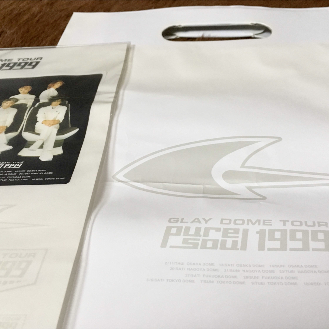 ★GLAY DOME TOUR Pure soul 1999★ステッカー＋袋★ エンタメ/ホビーのタレントグッズ(ミュージシャン)の商品写真