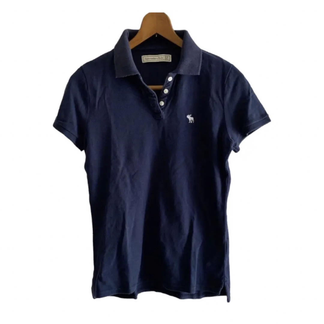 Abercrombie&Fitch(アバクロンビーアンドフィッチ)のアバクロンビー　ポロシャツ　ネイビー　XS レディースのトップス(ポロシャツ)の商品写真