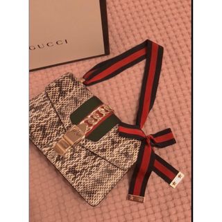 グッチ(Gucci)の【超レア＊極美品】GUCCI グッチ パイソン 本革 レザー バッグ(ハンドバッグ)