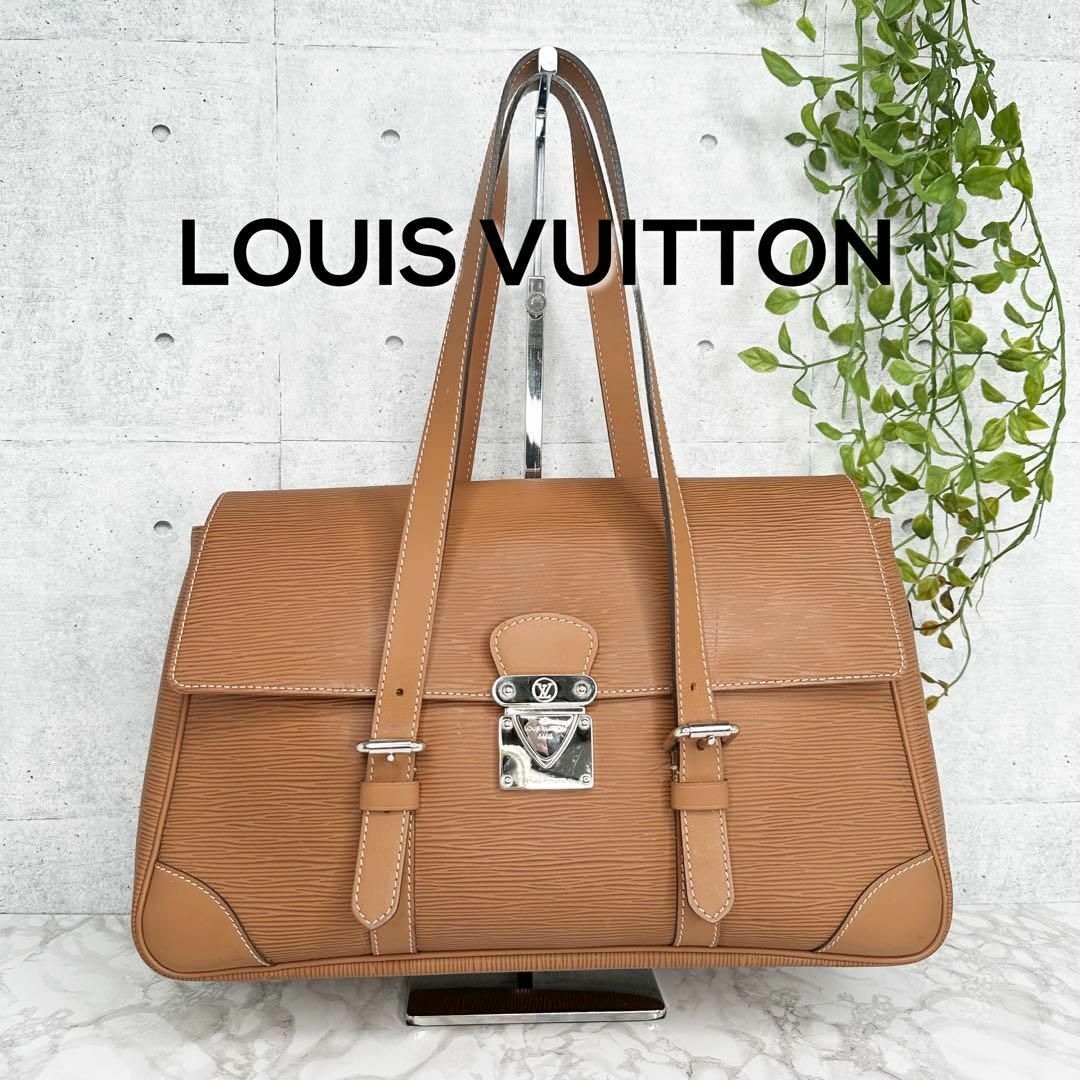 LOUISVUITTON ルイヴィトン セギュールMM エピ ショルダーバッグ