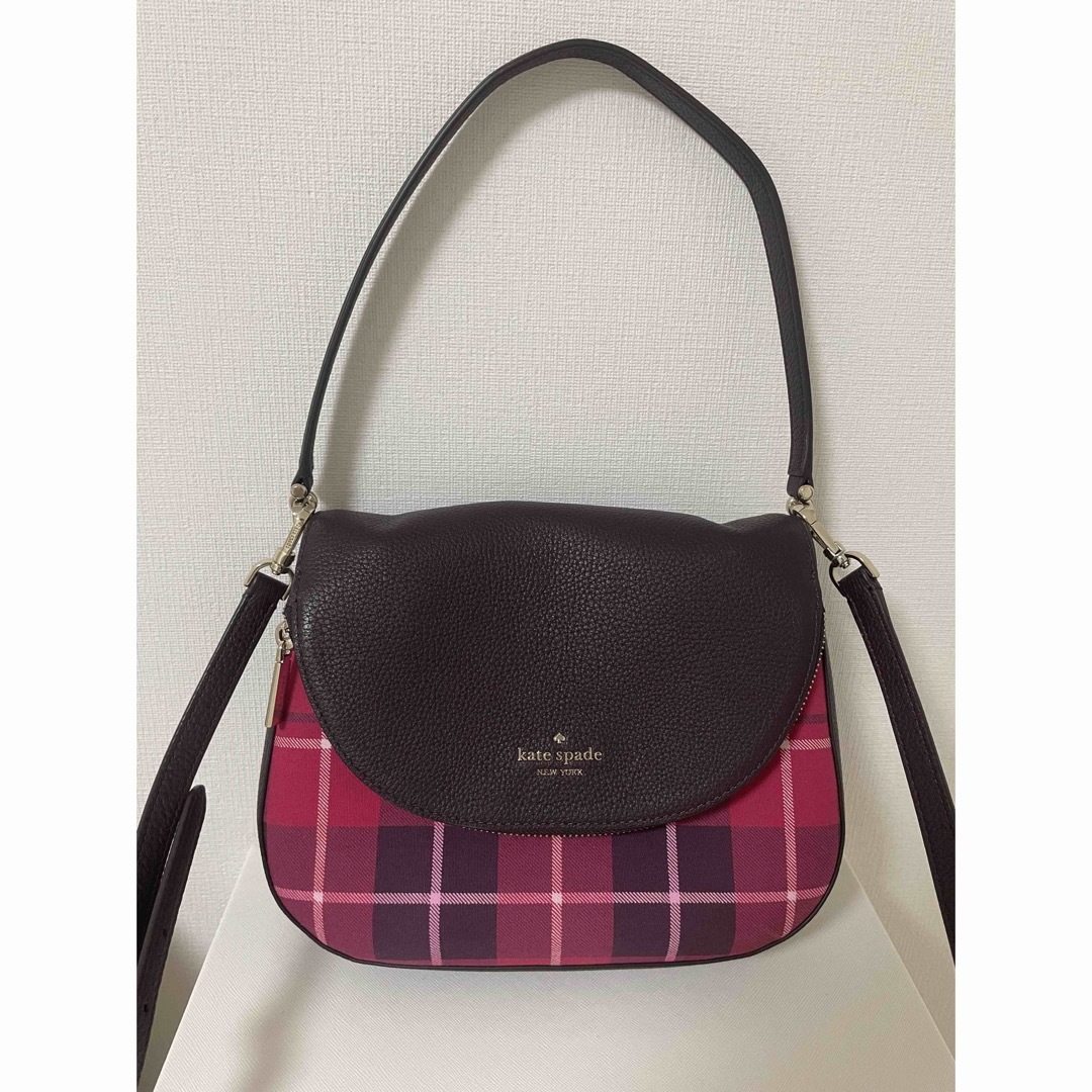 kate spade new york(ケイトスペードニューヨーク)のケイトスペードニューヨーク　レイラ　ショルダーバッグ　2way　赤　チェック レディースのバッグ(ショルダーバッグ)の商品写真