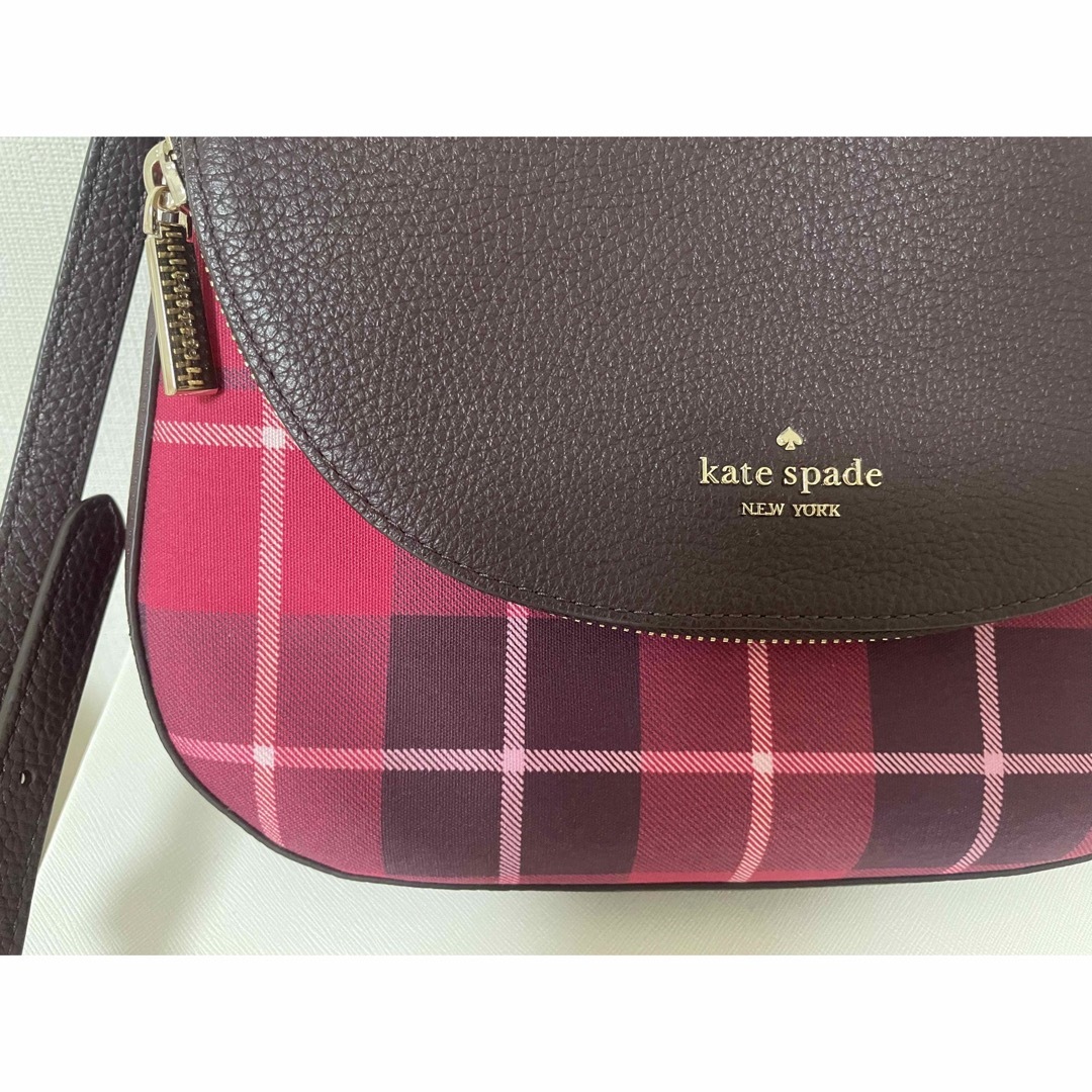 kate spade new york(ケイトスペードニューヨーク)のケイトスペードニューヨーク　レイラ　ショルダーバッグ　2way　赤　チェック レディースのバッグ(ショルダーバッグ)の商品写真