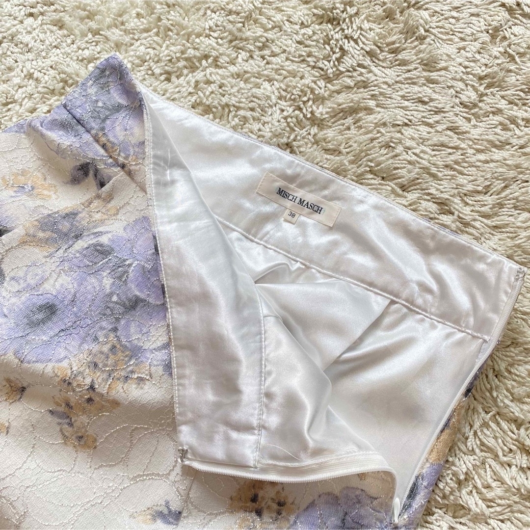 MISCH MASCH(ミッシュマッシュ)の美品✨️MISCH MASCH（ミッシュマッシュ） ジャガードレース花柄スカート レディースのスカート(ひざ丈スカート)の商品写真