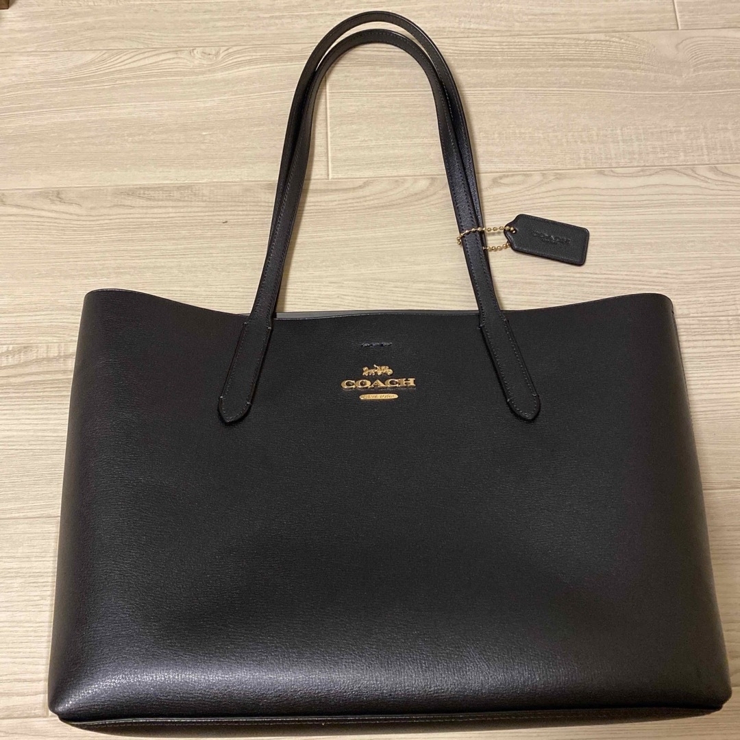2022年最新版☆高級感溢れる coach A4トート 黒 美品 シンプル 正規品