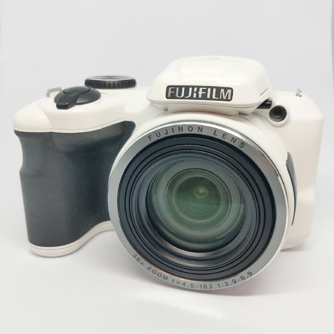 【美品】FUJIFILM　FINEPIX　S8600