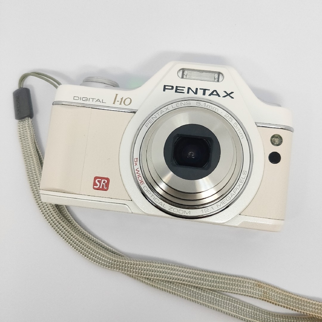 PENTAX(ペンタックス)のPENTAX　OPTIO　I-10　パールホワイト スマホ/家電/カメラのカメラ(コンパクトデジタルカメラ)の商品写真