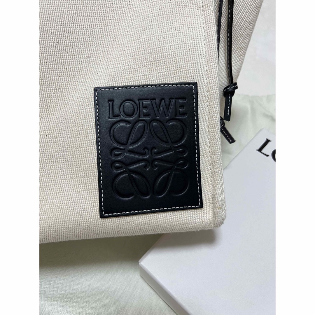 グリーン・ホワイト系 完成品♪ 【極美品】LOEWE ロエベ クッション