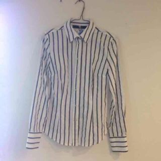 ザラ(ZARA)の【週末限定値下げ‼️】オシャレに‼️【ZARA】長袖ストライプシャツ☆(シャツ/ブラウス(長袖/七分))