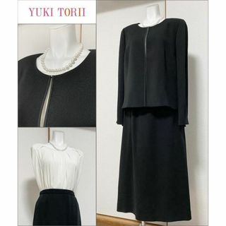 美品】ユキトリイ 高級喪服礼服 スカートスーツ 日本製-
