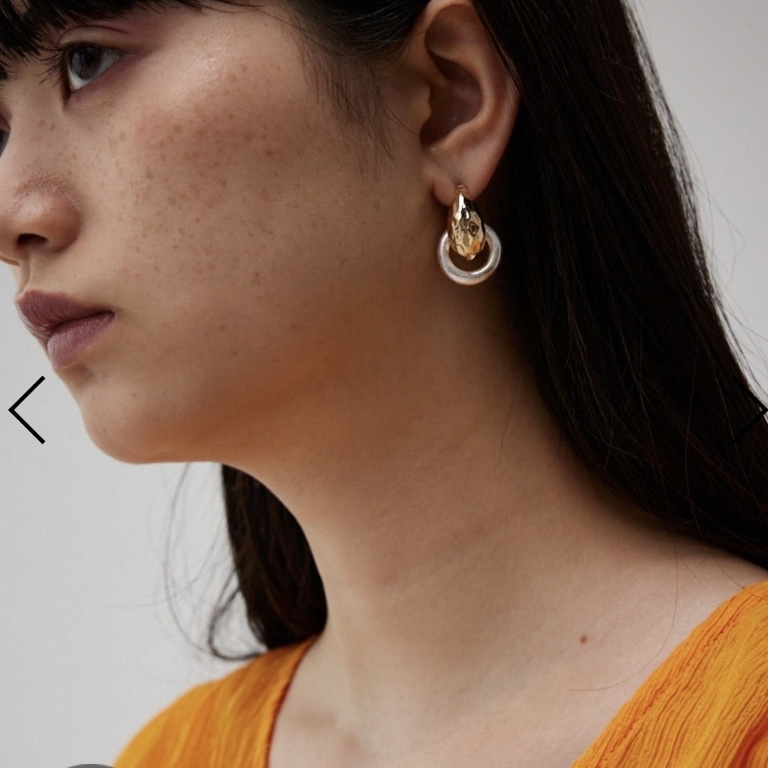 AZUL by moussy(アズールバイマウジー)のAZUL BY MOUSSY ピアス  レディースのアクセサリー(ピアス)の商品写真