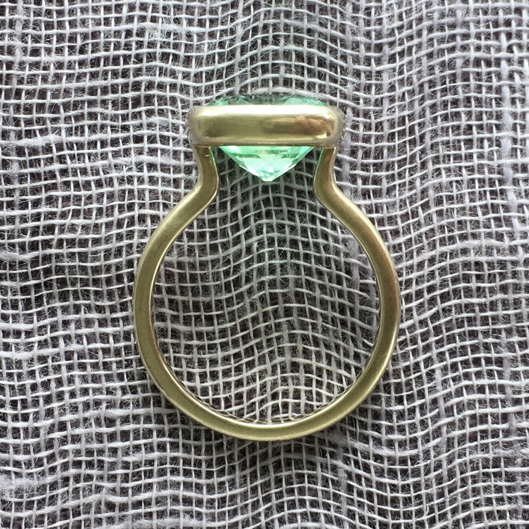 K10 ピスタチオ ミント グリーン トルマリン リング インドジュエリー風 レディースのアクセサリー(リング(指輪))の商品写真