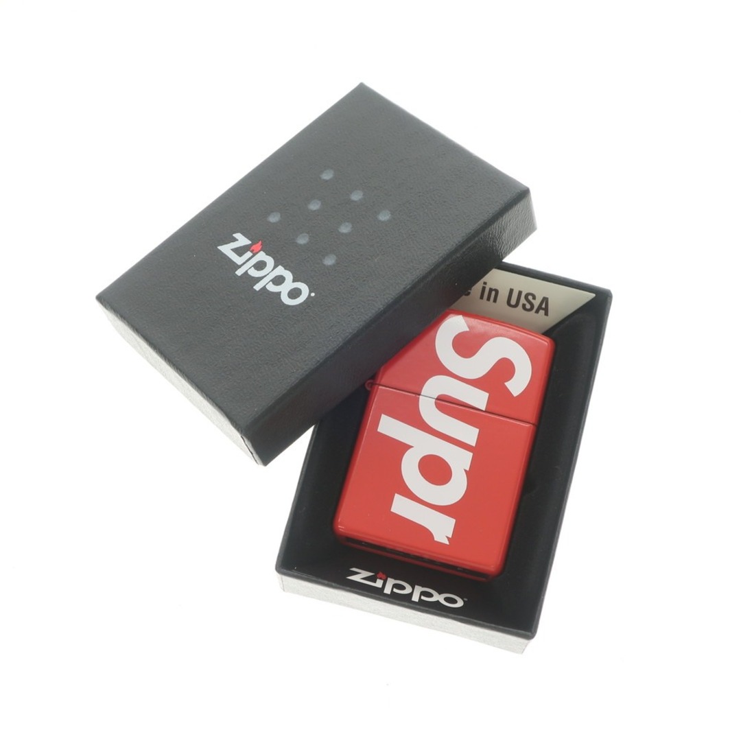 Supreme(シュプリーム)の【中古】【未使用】シュプリーム Supreme 2021年春夏 Logo Zippo ロゴ ジッポ ライター レッドxホワイト【メンズ】 メンズのファッション小物(タバコグッズ)の商品写真