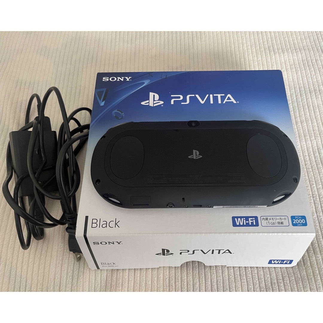 PlayStation Vita(プレイステーションヴィータ)のPS Vita 本体、箱、充電器 エンタメ/ホビーのゲームソフト/ゲーム機本体(携帯用ゲーム機本体)の商品写真