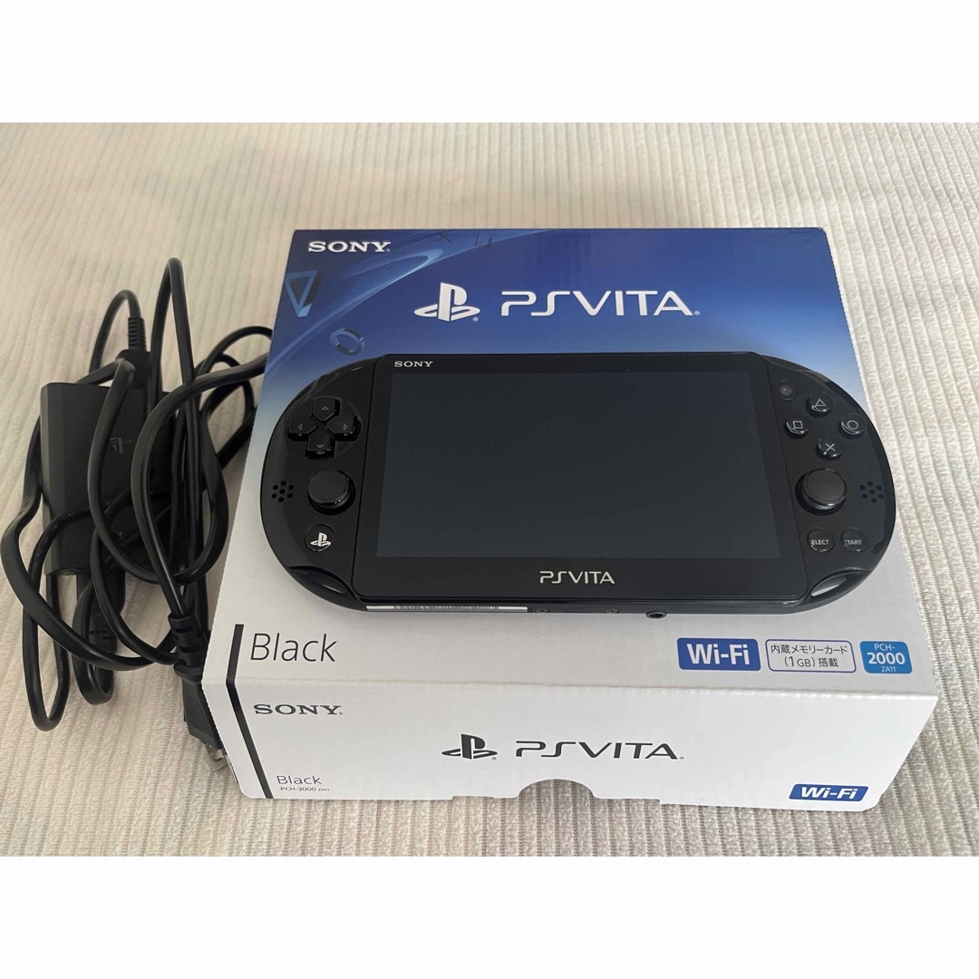 PlayStation Vita(プレイステーションヴィータ)のPS Vita 本体、箱、充電器 エンタメ/ホビーのゲームソフト/ゲーム機本体(携帯用ゲーム機本体)の商品写真