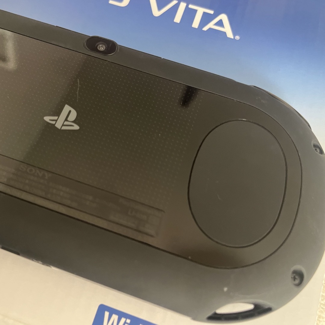 PlayStation Vita(プレイステーションヴィータ)のPS Vita 本体、箱、充電器 エンタメ/ホビーのゲームソフト/ゲーム機本体(携帯用ゲーム機本体)の商品写真