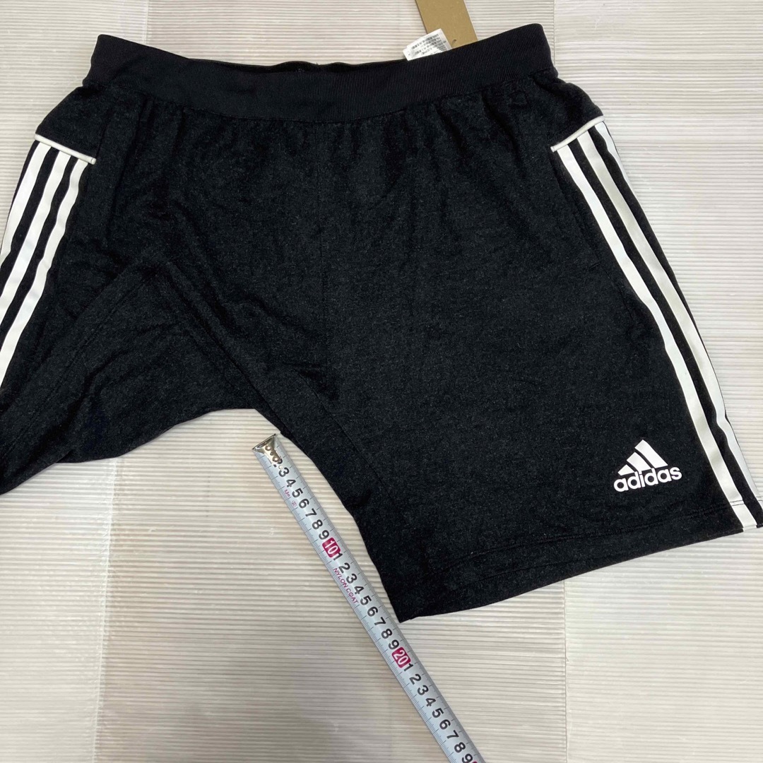 adidas(アディダス)の送料無料 新品 adidas 野球 ハーフパンツ プレーヤー 3ストライプスXO メンズのパンツ(ショートパンツ)の商品写真