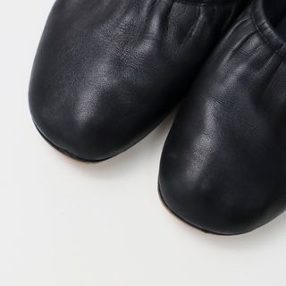 公式 店 CELINE セリーヌ フィービー期 ソフトバレリーナ レザー