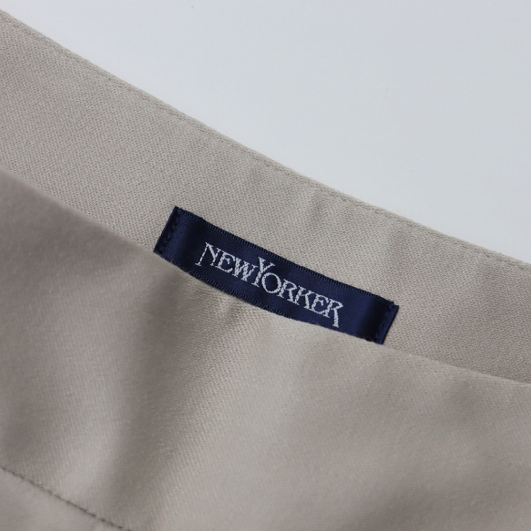 NEWYORKER(ニューヨーカー)の美品 NEWYORKER ニューヨーカー ウール タック クロップドパンツ 9/ベージュ ボトムス【2400013393553】 レディースのパンツ(カジュアルパンツ)の商品写真