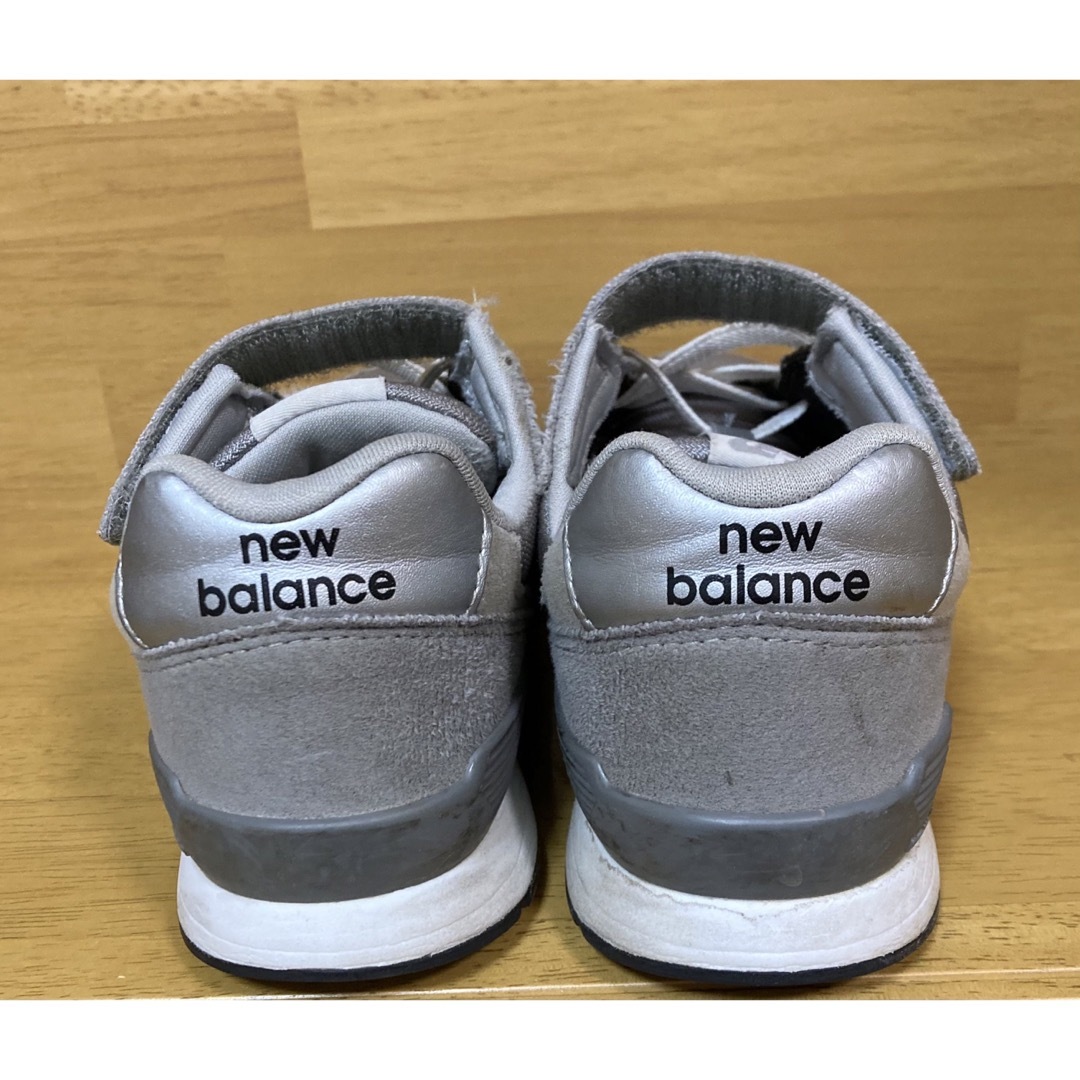 New Balance(ニューバランス)のニューバランス　キッズ・ジュニア　996  スニーカー　22cm キッズ/ベビー/マタニティのキッズ靴/シューズ(15cm~)(スニーカー)の商品写真