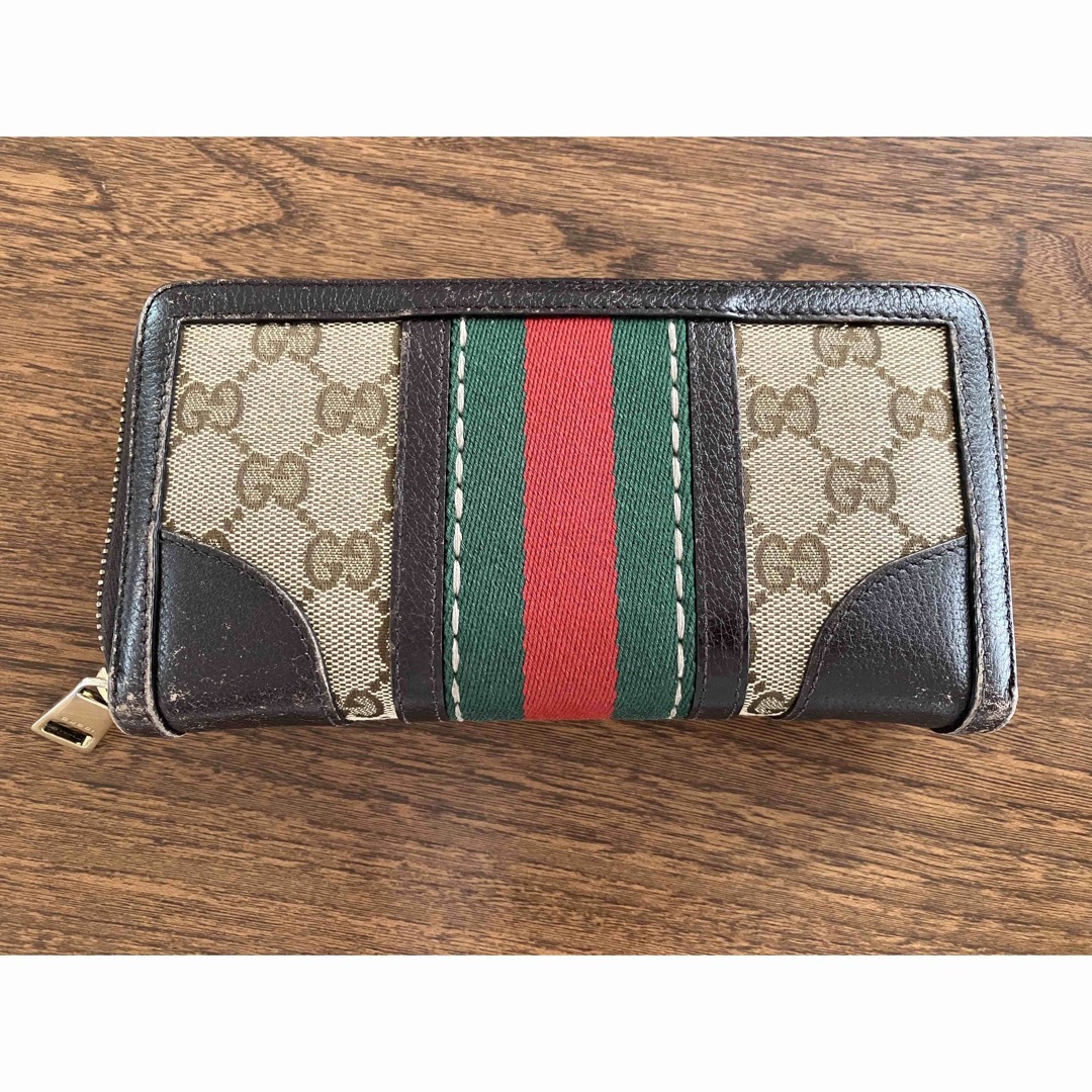 Gucci(グッチ)の箱あり。グッチ　長財布　bee ファスナー不良あり レディースのファッション小物(財布)の商品写真