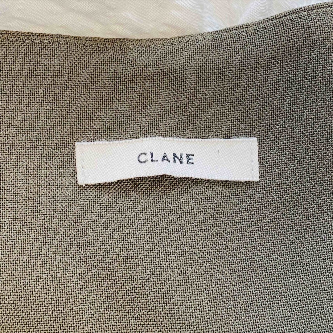 CLANE - CLANE クラネ ハイウエストテーパードパンツ カーキ 0サイズの