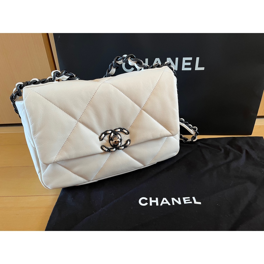 シャネル CHANEL バッグ 白 美品 - www.sorbillomenu.com