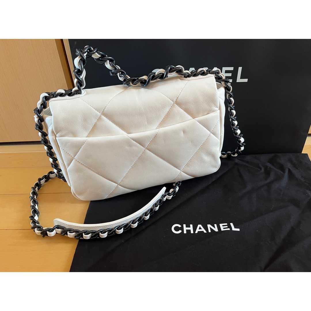 シャネル　CHANEL バッグ　白　美品