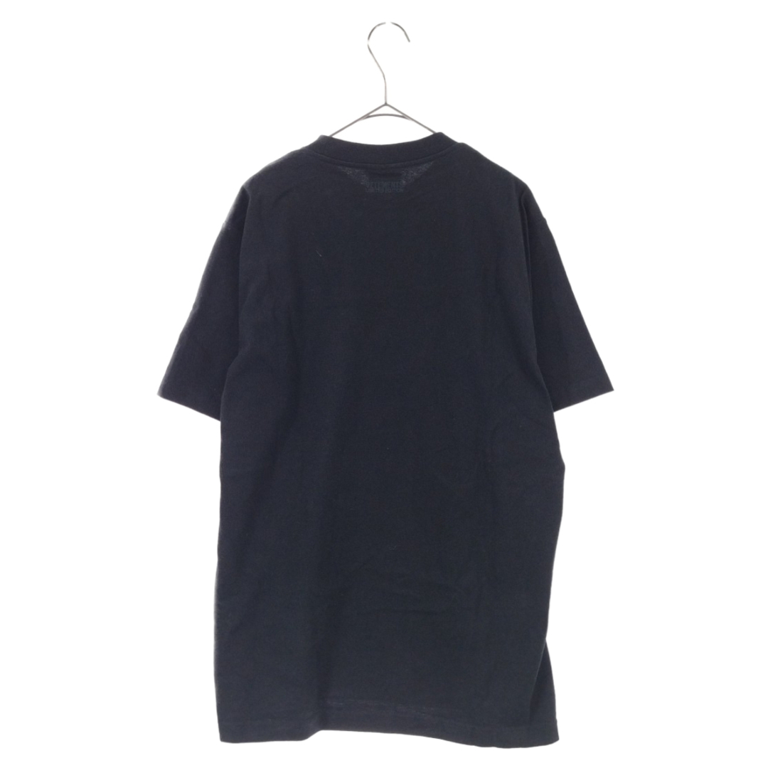 VETEMENTS ヴェトモン 21SS マルチカラーロゴプリントTシャツ 半袖Tシャツ UE51TR620B ブラック 半袖Tシャツ メンズのトップス(Tシャツ/カットソー(半袖/袖なし))の商品写真