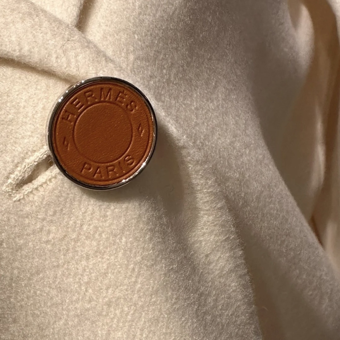 HERMES - 【新品未使用】エルメス 2023秋冬 カシミヤコート 白 HERMES - 【新品未使用】エルメス 2023秋冬 カシミヤコート 白