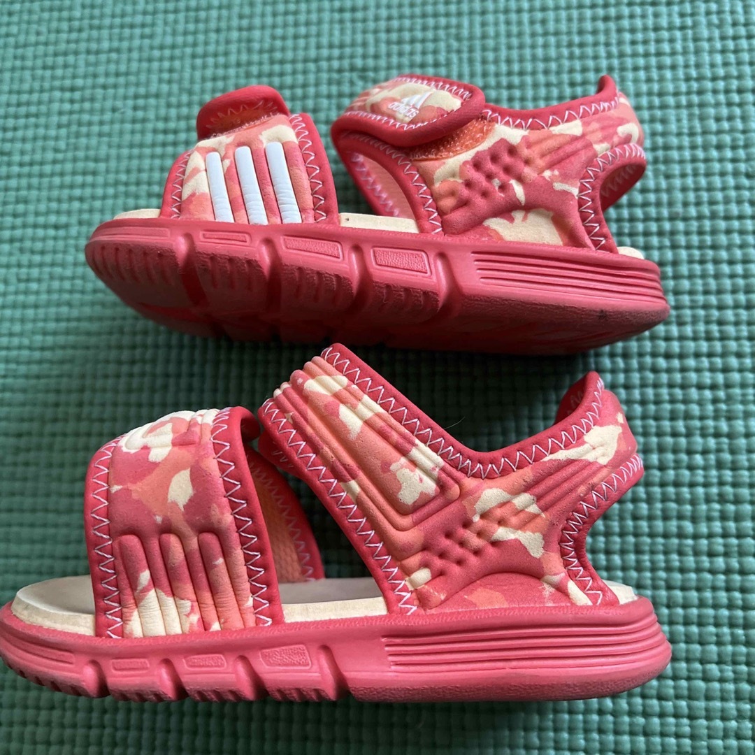 adidas(アディダス)のadidas サンダル　13㎝ キッズ/ベビー/マタニティのベビー靴/シューズ(~14cm)(サンダル)の商品写真