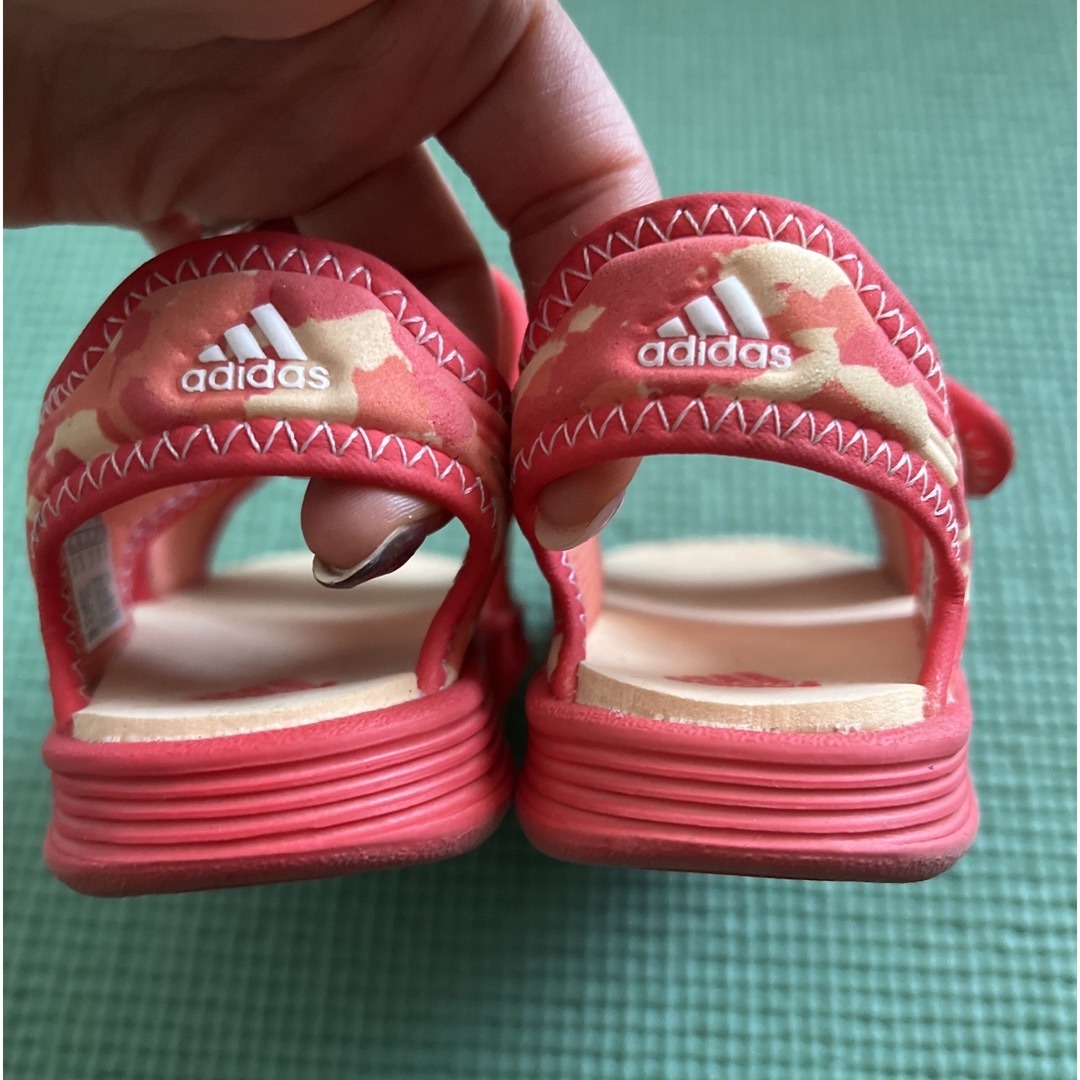 adidas(アディダス)のadidas サンダル　13㎝ キッズ/ベビー/マタニティのベビー靴/シューズ(~14cm)(サンダル)の商品写真