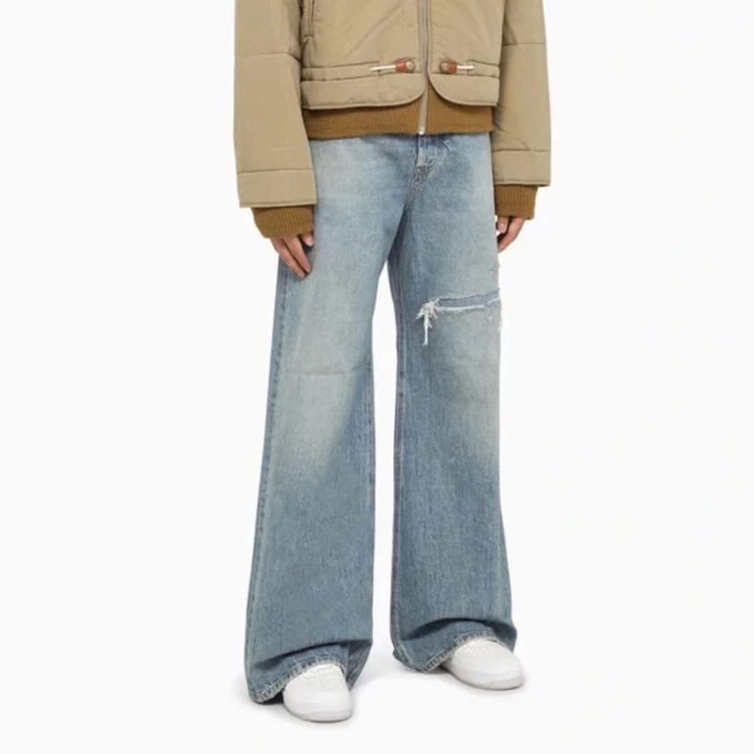 DSQUARED2(ディースクエアード)のメンズファッション ダメージ加工 デニムパンツ 男女兼用 ストリート系  メンズのパンツ(デニム/ジーンズ)の商品写真