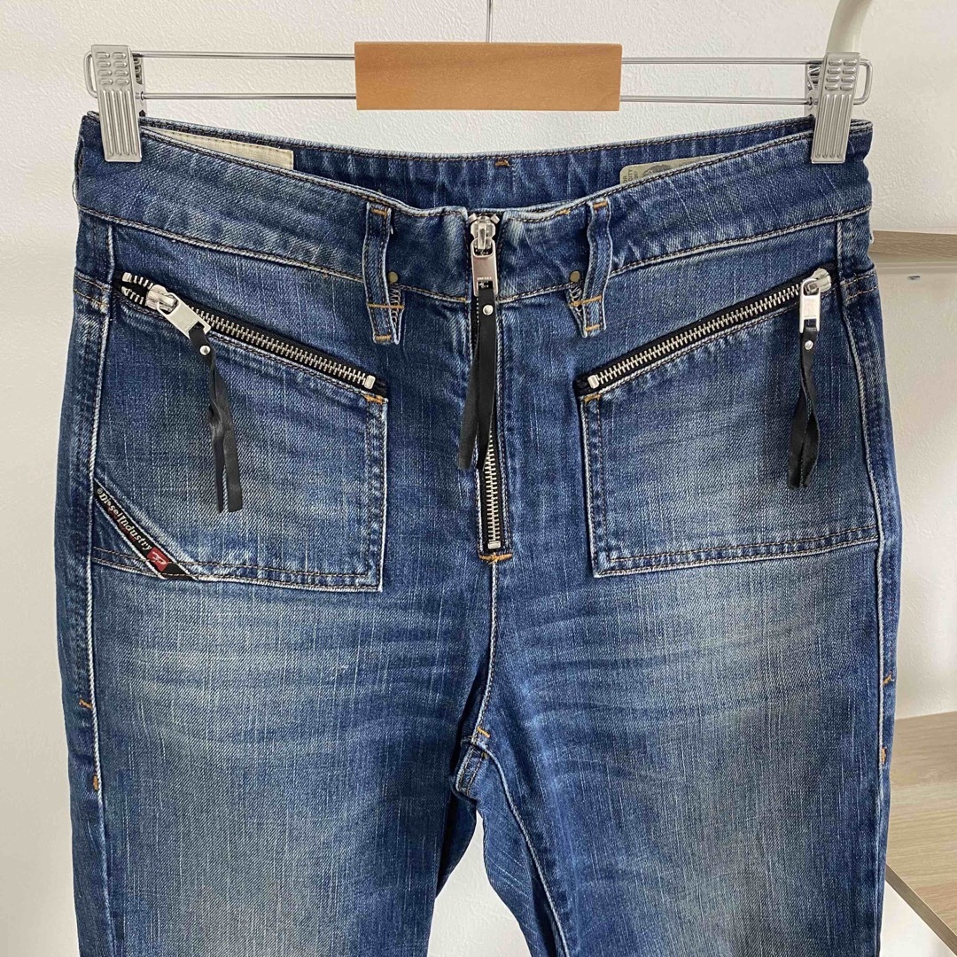 DIESEL(ディーゼル)のディーゼル★デニム★D-EARLIE  SLIM HIGH WAIST レディースのパンツ(デニム/ジーンズ)の商品写真